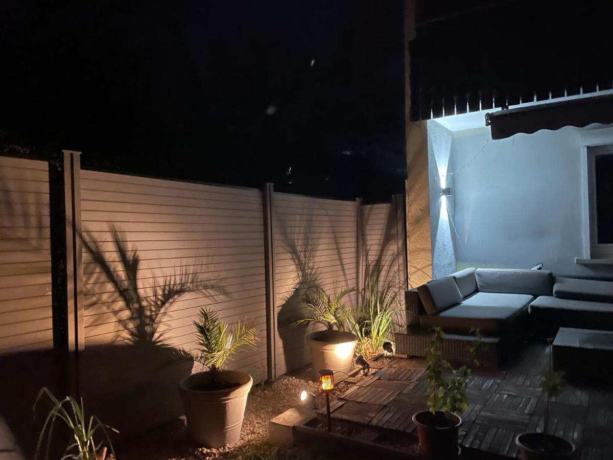 Gemuetliche 3 Zimmer Wohnung Mit Grosszuegiger Terrasse Im Gruenen Reutlingen Exterior foto