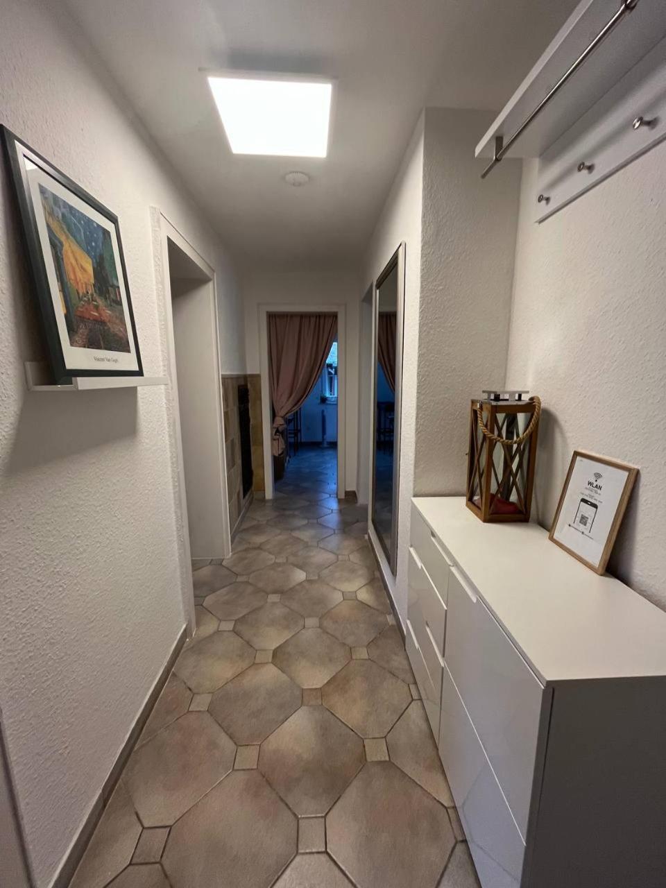 Gemuetliche 3 Zimmer Wohnung Mit Grosszuegiger Terrasse Im Gruenen Reutlingen Exterior foto