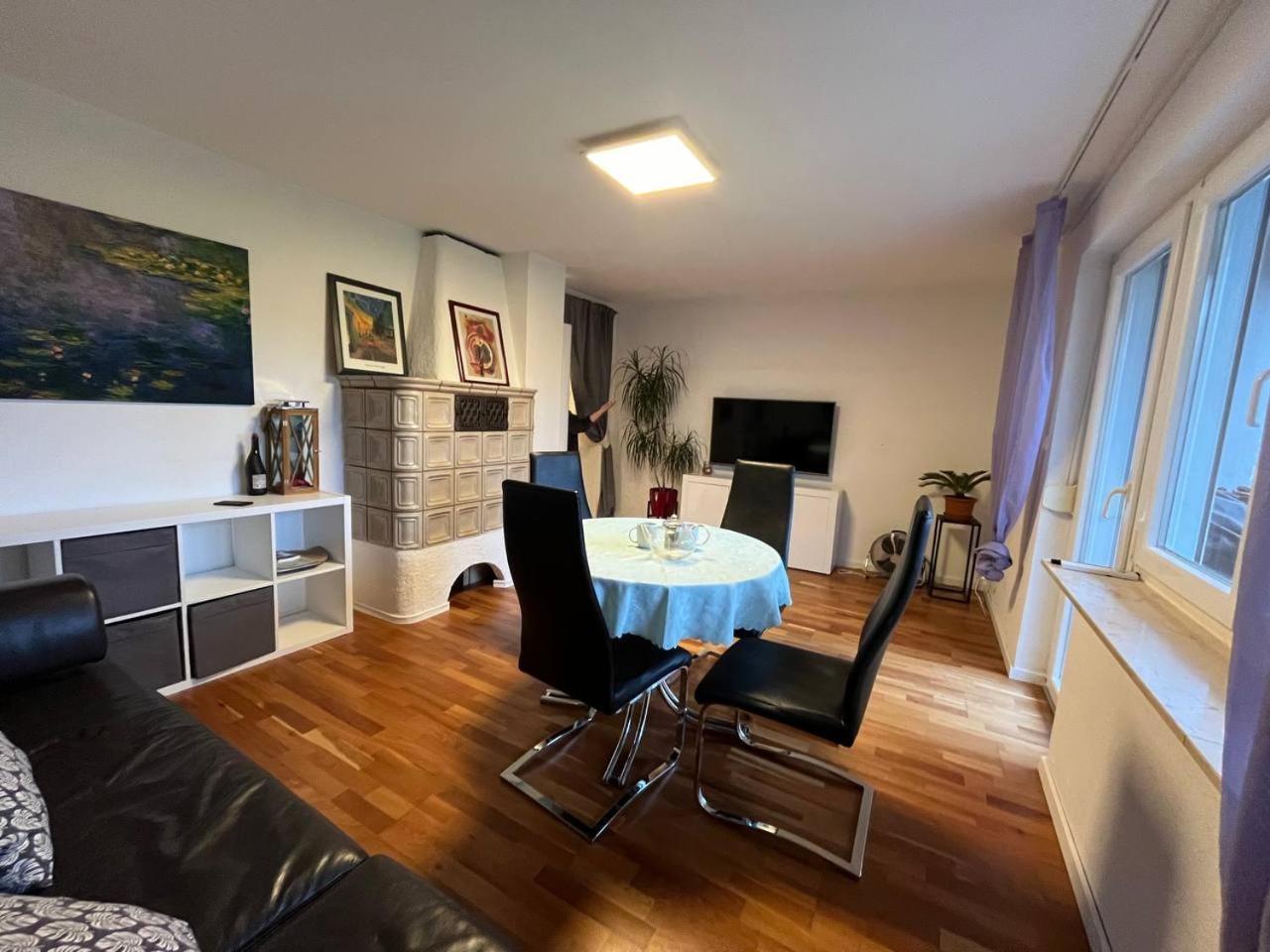 Gemuetliche 3 Zimmer Wohnung Mit Grosszuegiger Terrasse Im Gruenen Reutlingen Exterior foto